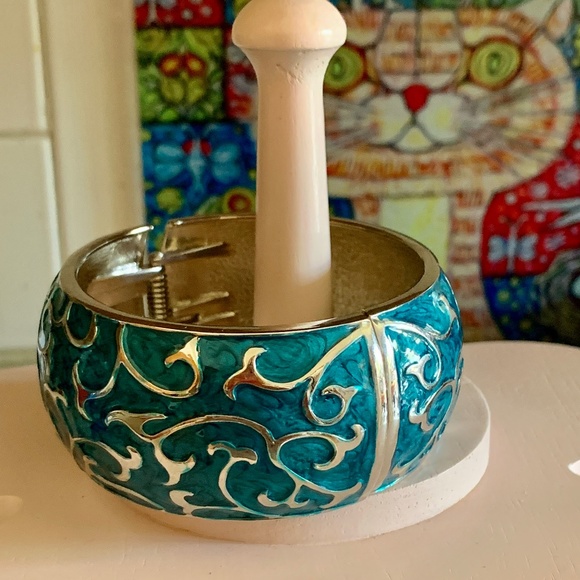 Aqua & Silver Enamel Swirls Chunky Clamper Bracelet - NWOT - Fashion Bracelet - Picture 5 of 9